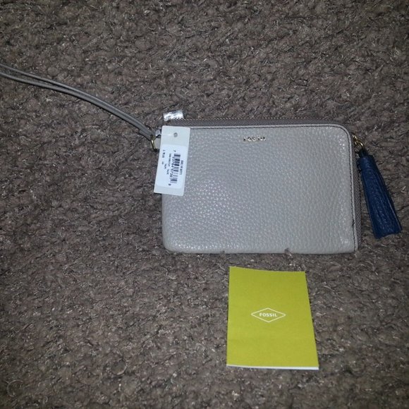 FOSSIL-TARA WRISTLET-Pebbled Leather-Taupe-NEW WITH TAG - Picture 1 of 6